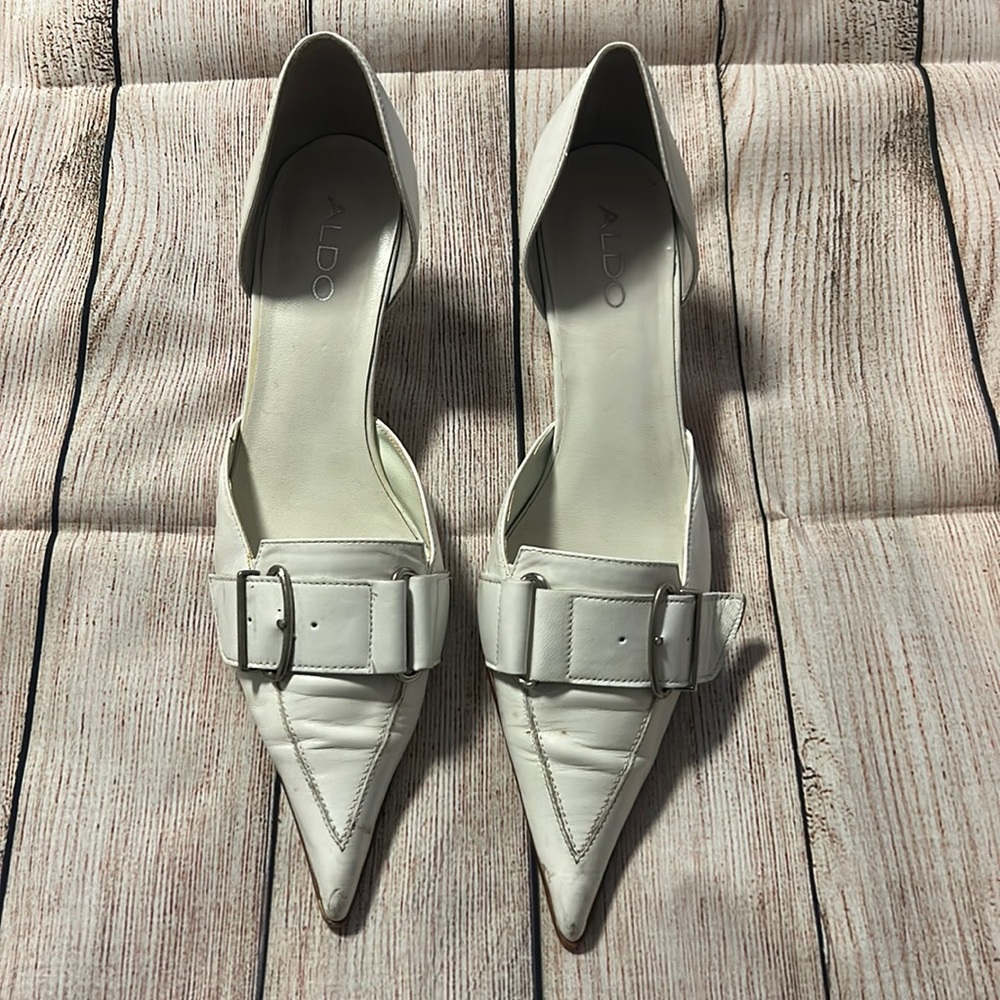 Aldo- white kitten heel.
